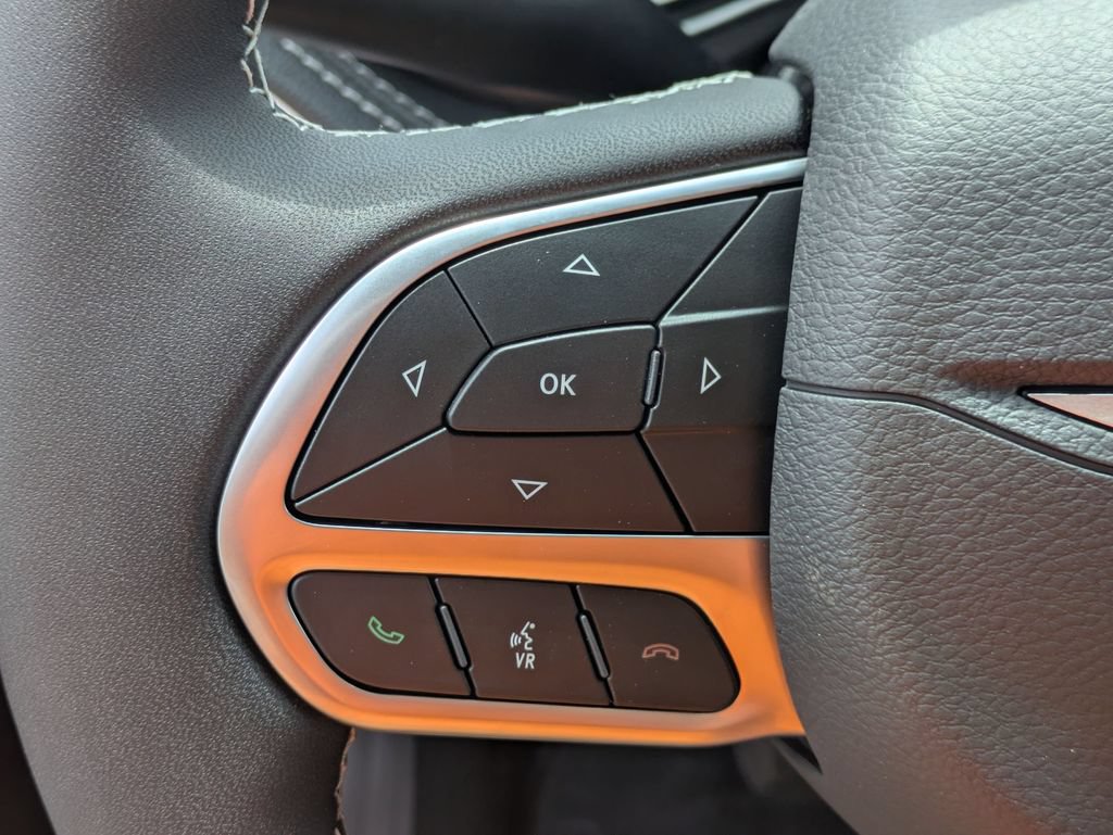 New 2027 Chrysler Pacifica Select FWD image 17