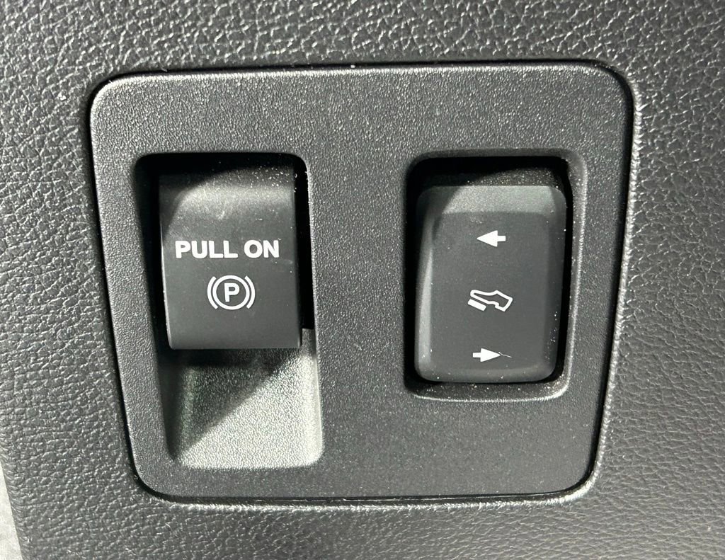 Used 2019 Ford F150 Raptor w/ Equipment Group 802A Luxury AWD/4WD image 32
