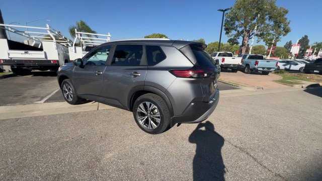 Used 2023 Nissan Rogue SV w/ SV Premium B Package image 6