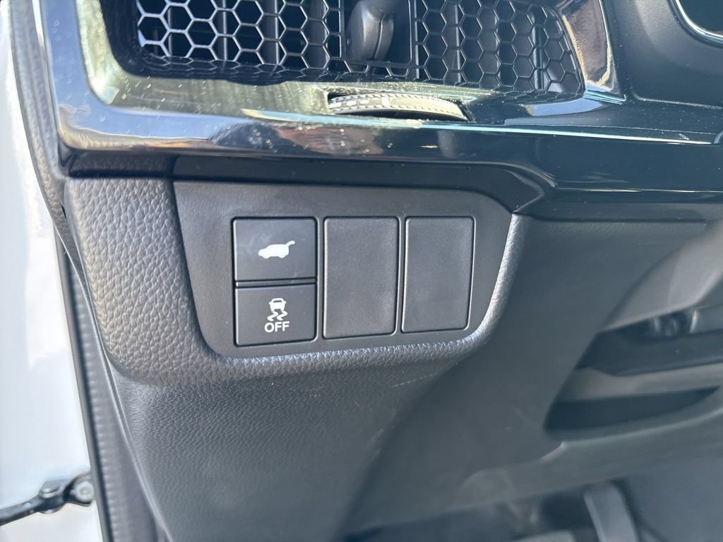 Used 2025 Honda CR-V Sport Touring image 17