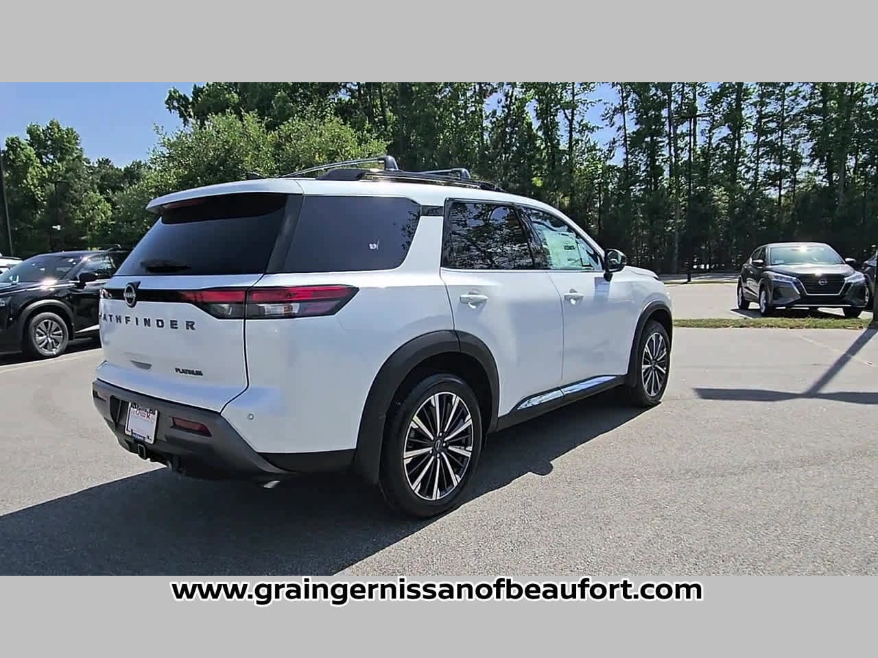 New 2026 Nissan Pathfinder Platinum FWD image 34