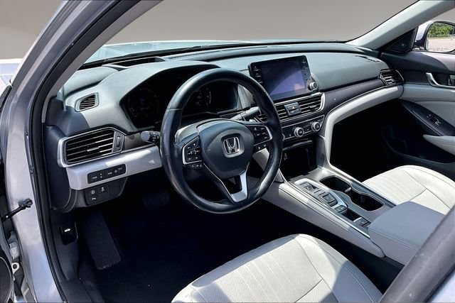 Used 2020 Honda Accord Touring image 17