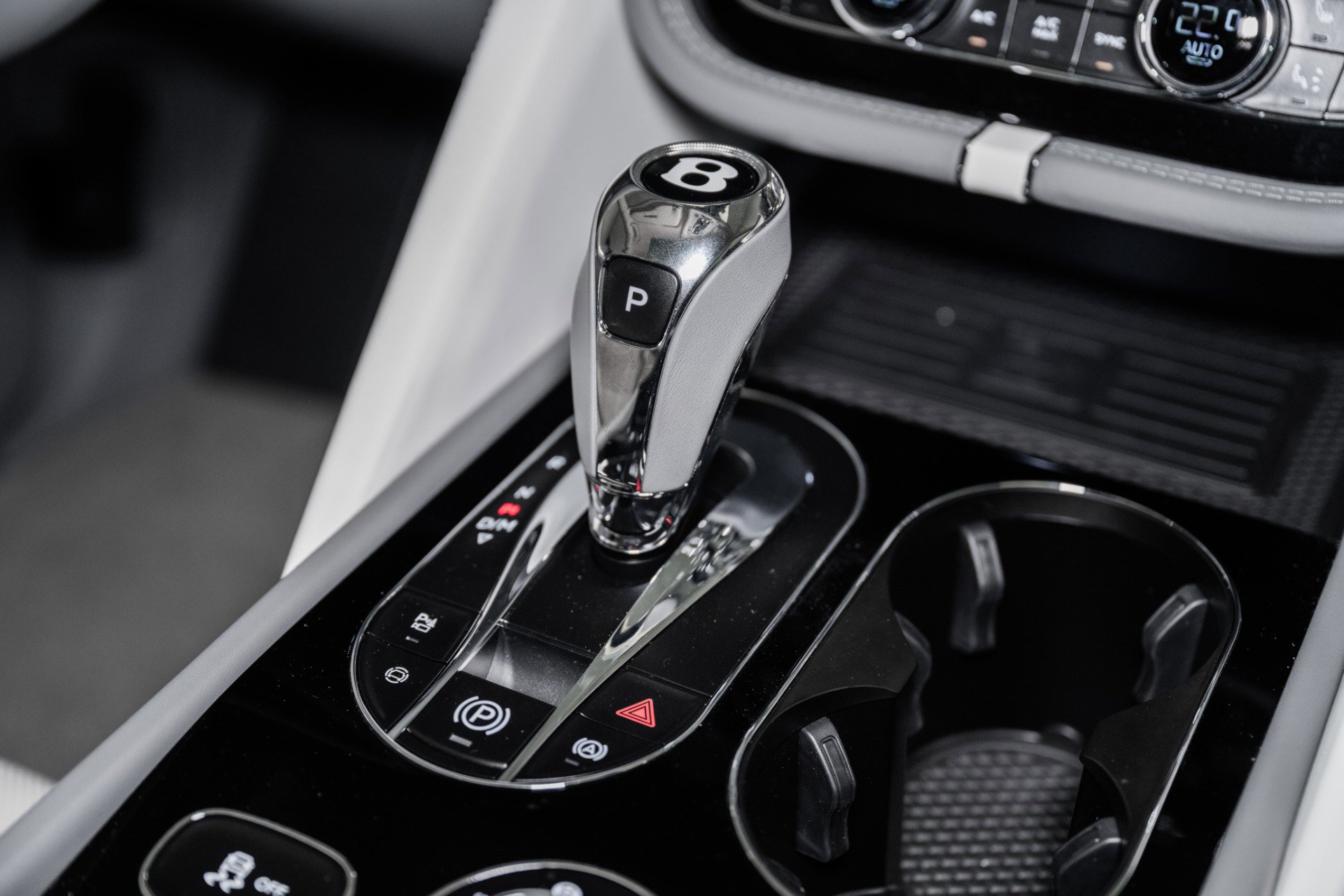 New 2025 Bentley Bentayga Extended Wheelbase image 51