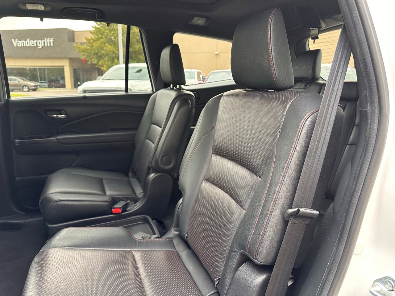 Used 2022 Honda Pilot Black Edition image 20