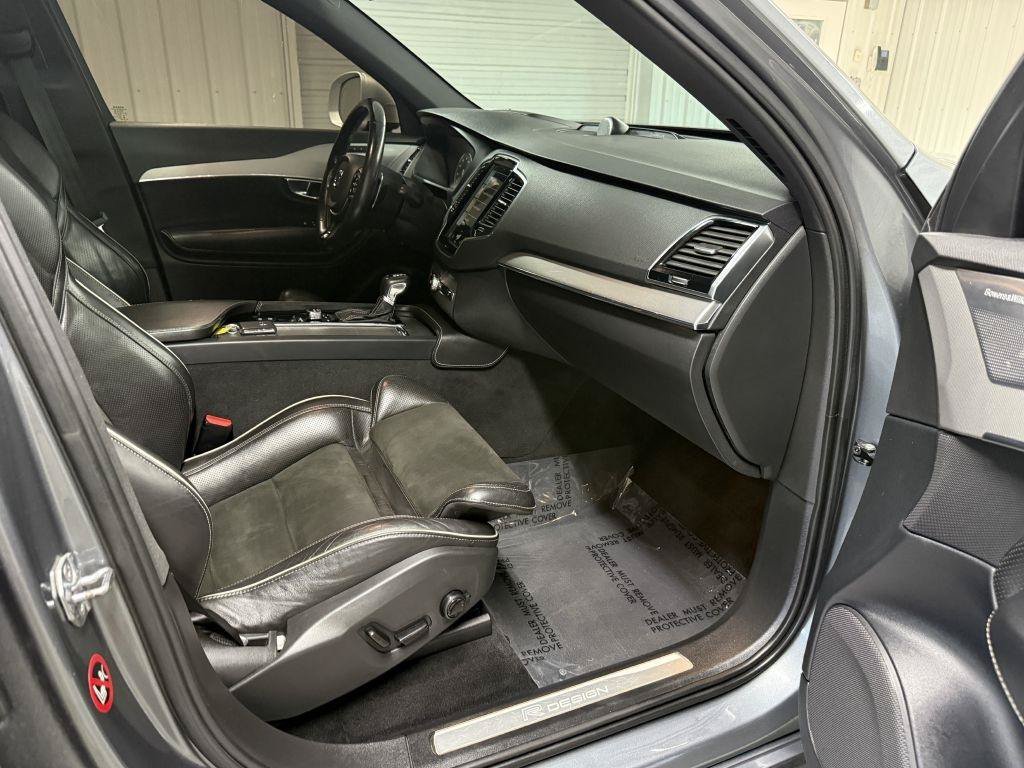 Used 2016 Volvo XC90 T6 R-Design w/ Protection Package Plus AWD/4WD image 37