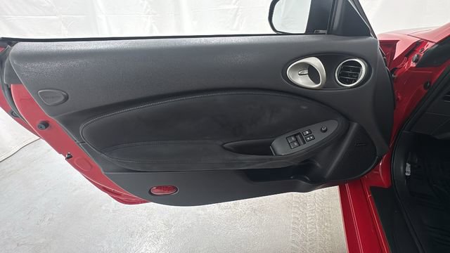 Used 2017 Nissan 370Z Touring image 14
