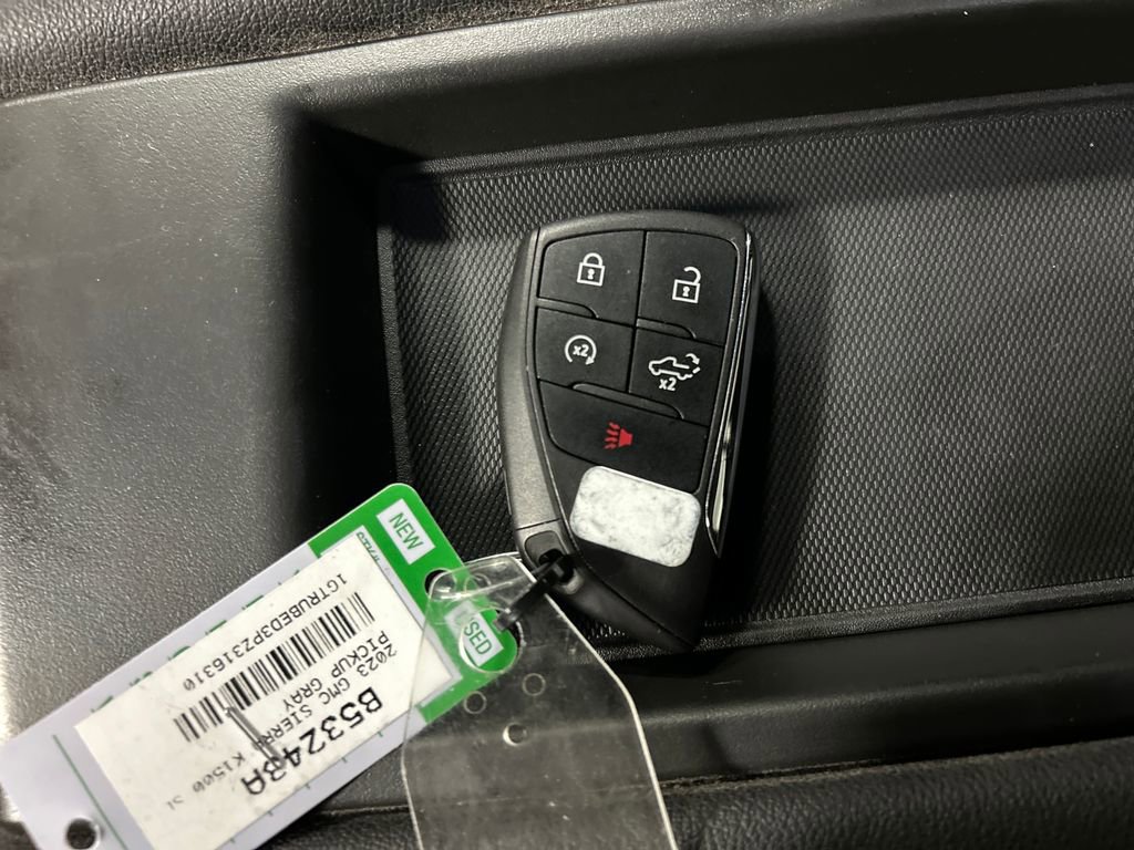 Used 2023 GMC Sierra 1500 SLE w/ Preferred Package image 21