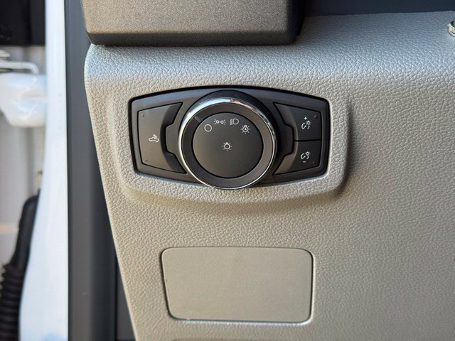 Used 2018 Ford F250 XL w/ Power Equipment Group AWD/4WD image 13