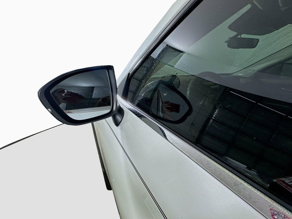 Used 2024 Nissan Pathfinder Platinum image 40