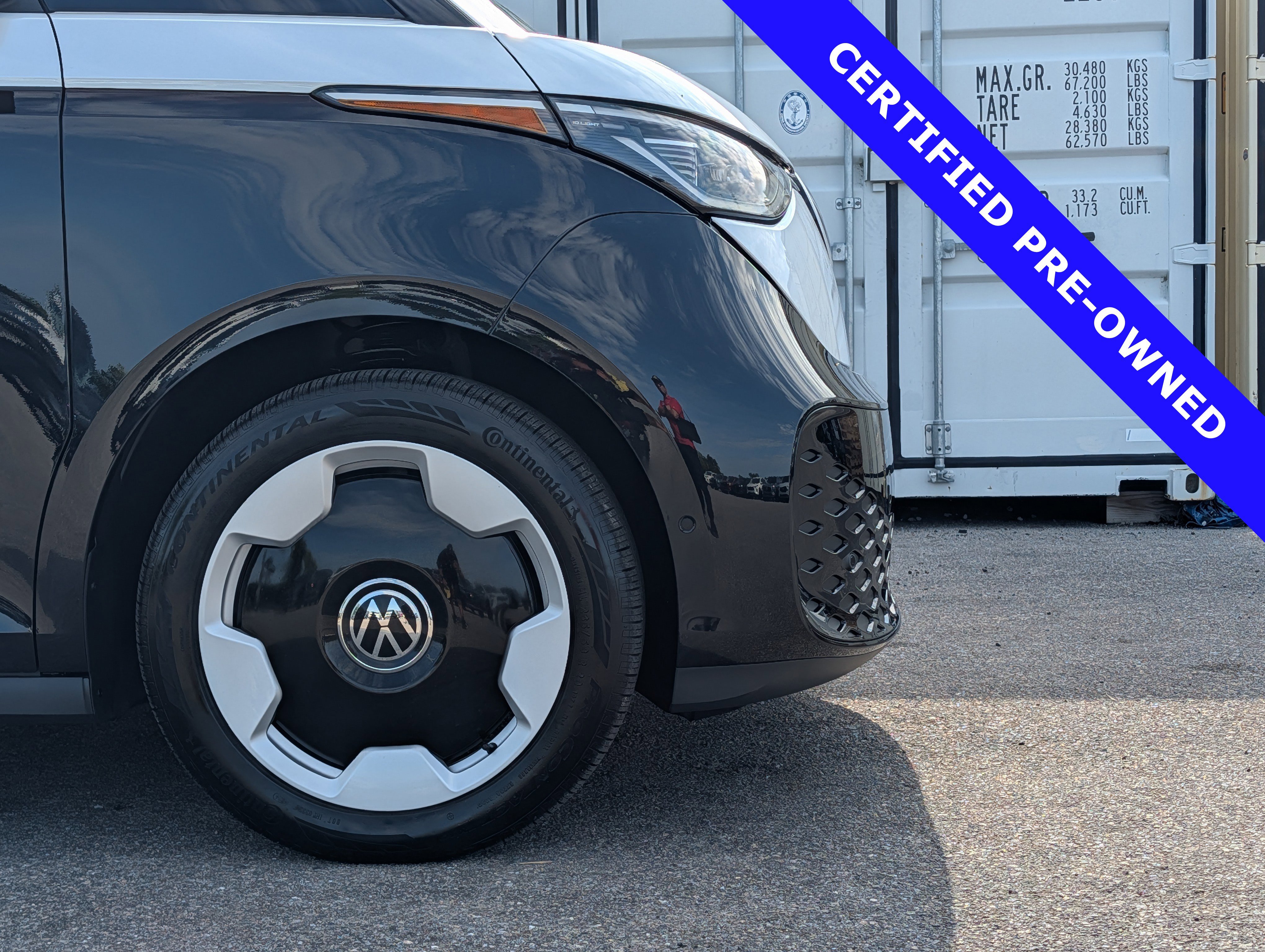 Used 2025 Volkswagen ID. Buzz Pro S RWD image 11