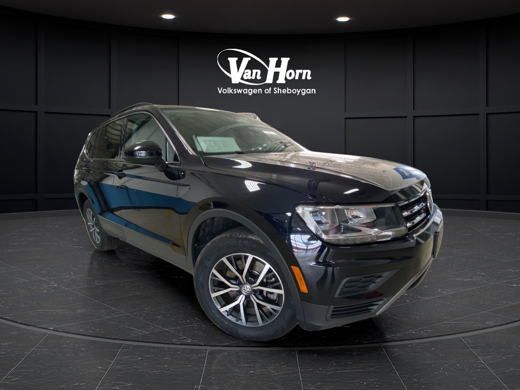 Used 2019 Volkswagen Tiguan SE w/ Panoramic Sunroof Package AWD/4WD image 1