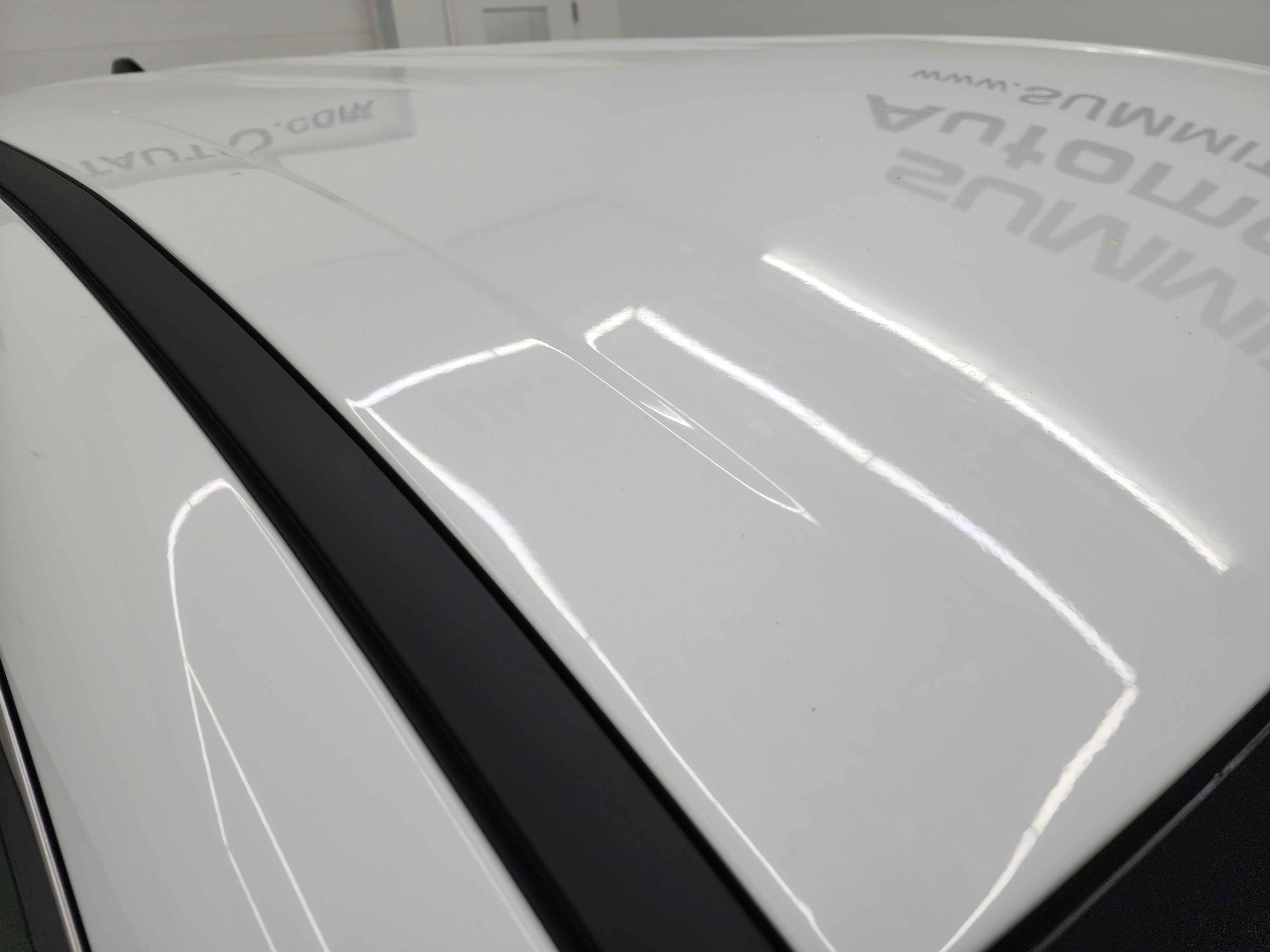 Used 2024 Chrysler Pacifica Touring-L FWD image 4