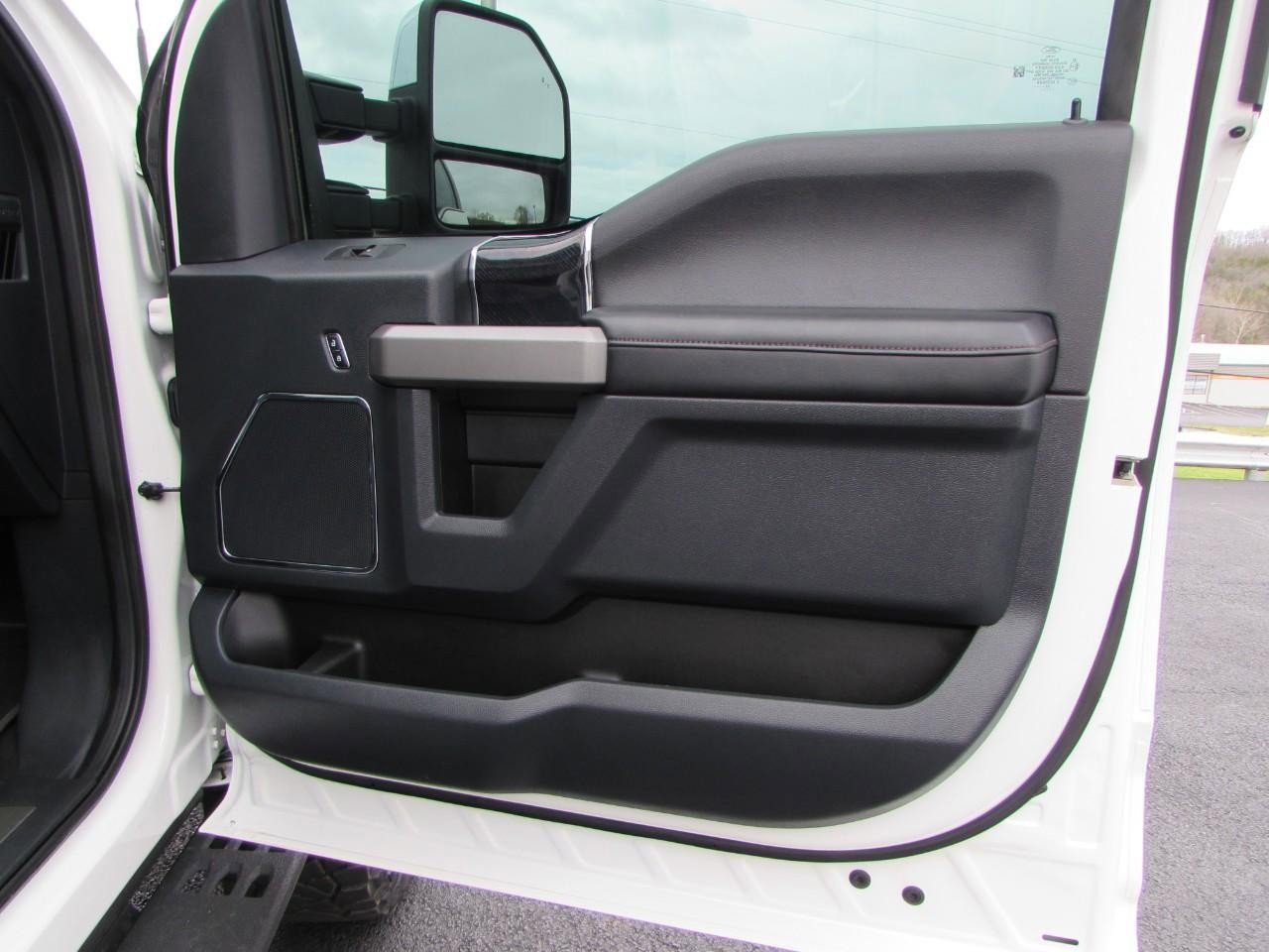 Used 2022 Ford F250 Platinum w/ Tremor Off-Road Package image 16