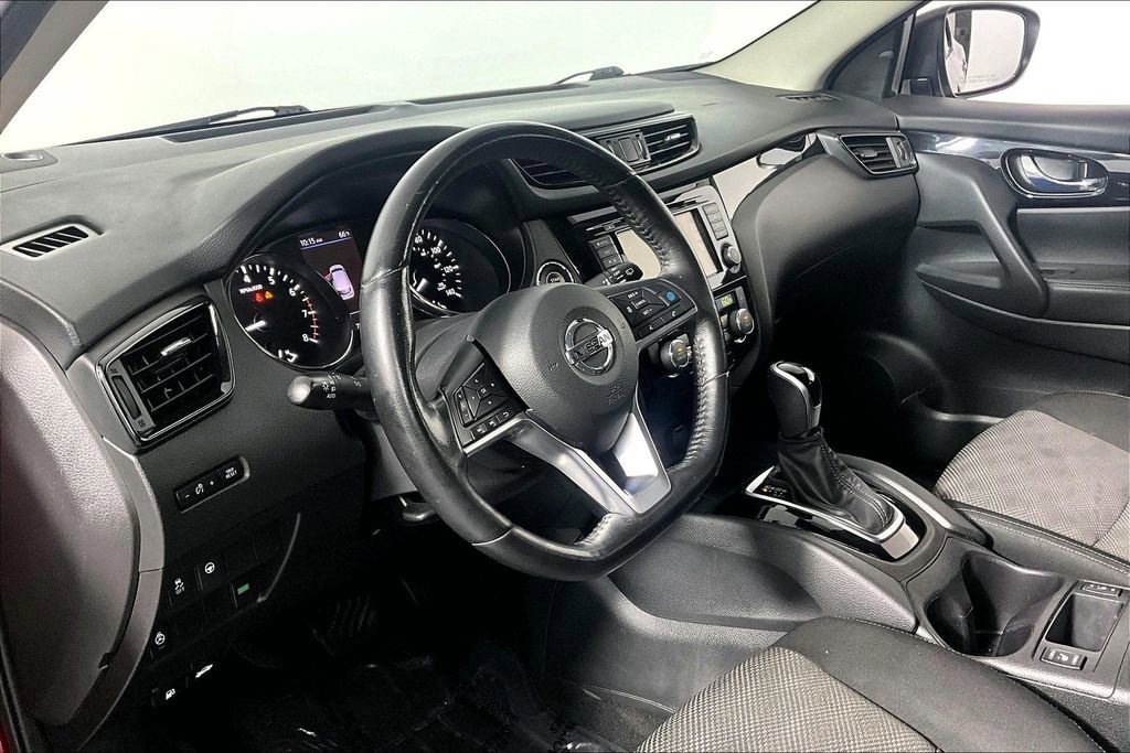 Used 2019 Nissan Rogue Sport SV w/ Technology Package FWD image 13