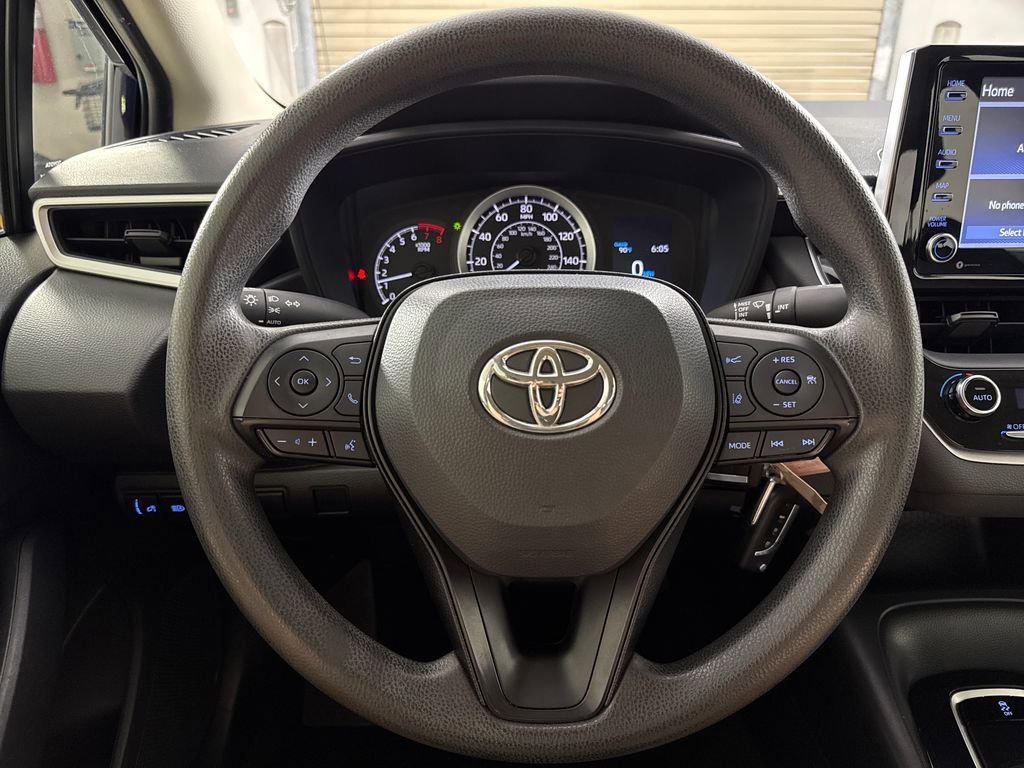 Used 2021 Toyota Corolla LE image 14