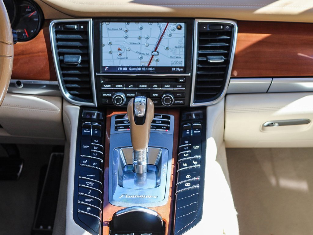 Used 2015 Porsche Panamera S image 14