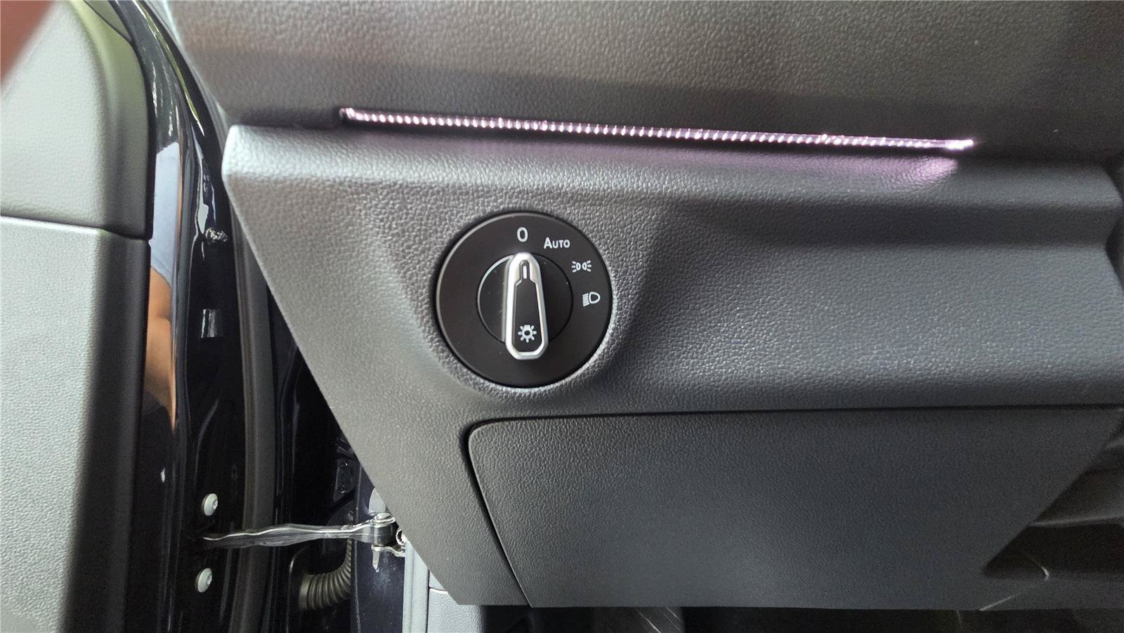 Certified 2022 Volkswagen Jetta SEL FWD image 13