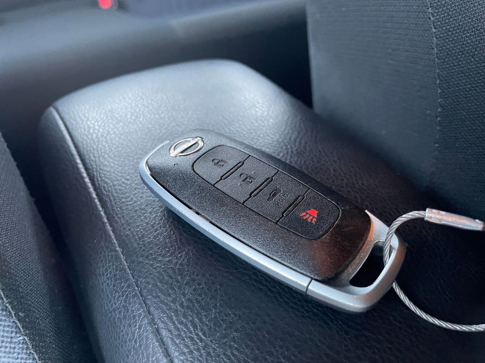 Used 2025 Nissan Versa SV image 21