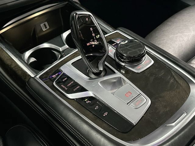 Used 2016 BMW 750i xDrive image 17