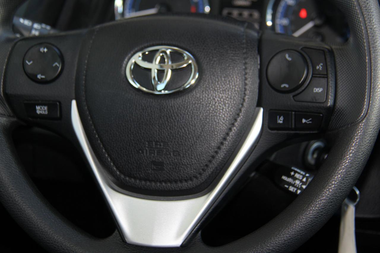 Used 2017 Toyota Corolla LE w/ Carpet Mat Package (TMS) image 12