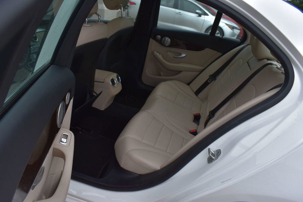 Used 2015 Mercedes-Benz C 300 Sedan image 19