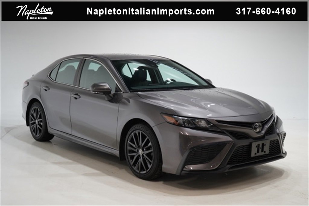 Used 2023 Toyota Camry SE image 1
