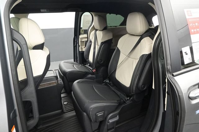 New 2026 Toyota Sienna Limited FWD image 12