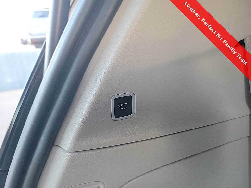 Used 2019 Chrysler Pacifica Touring-L image 15