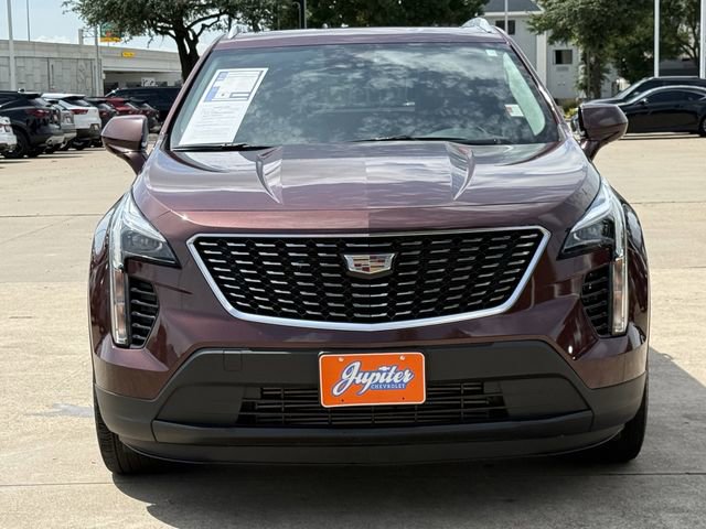 Used 2023 Cadillac XT4 Luxury w/ Cold Weather Package FWD image 9