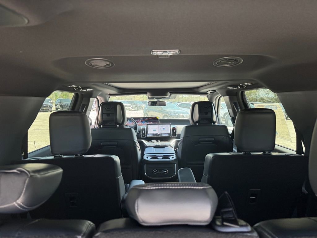 New 2026 Ford Expedition Max Platinum w/ Stealth Appearance Package AWD/4WD image 26