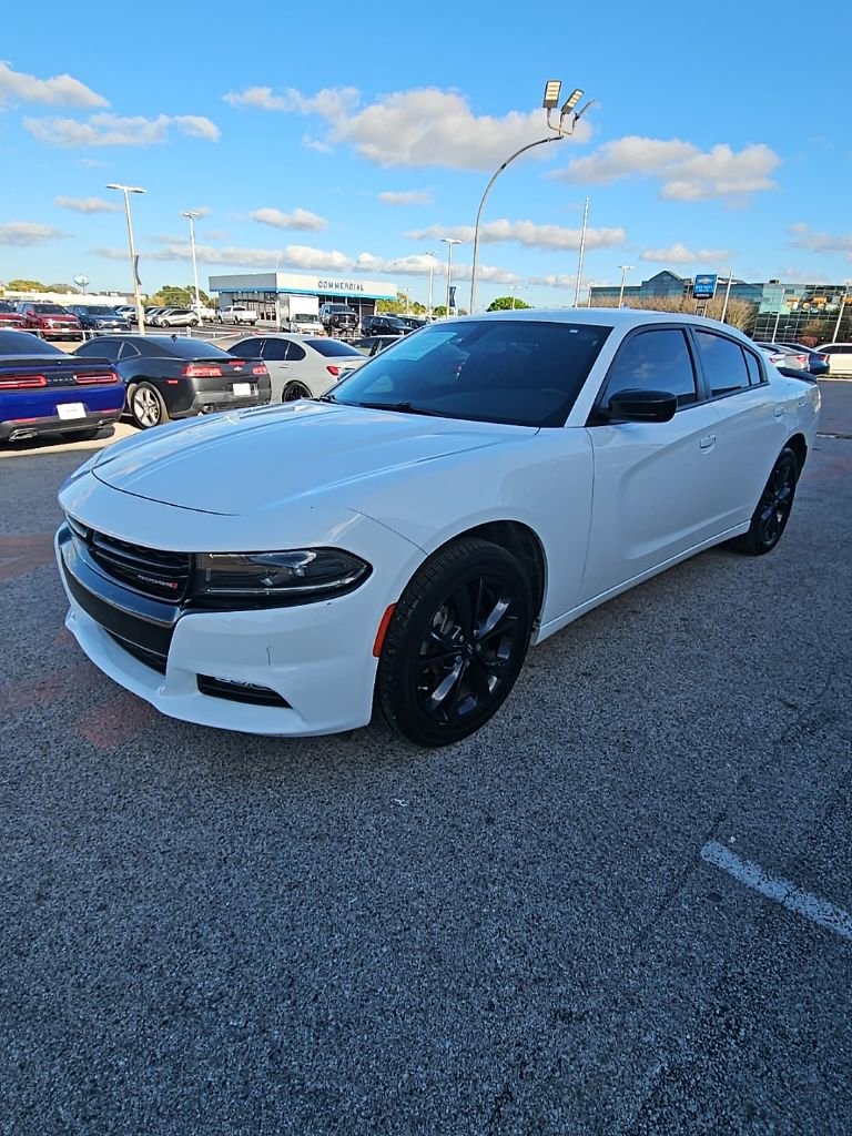 Used 2023 Dodge Charger SXT w/ Blacktop Package image 3