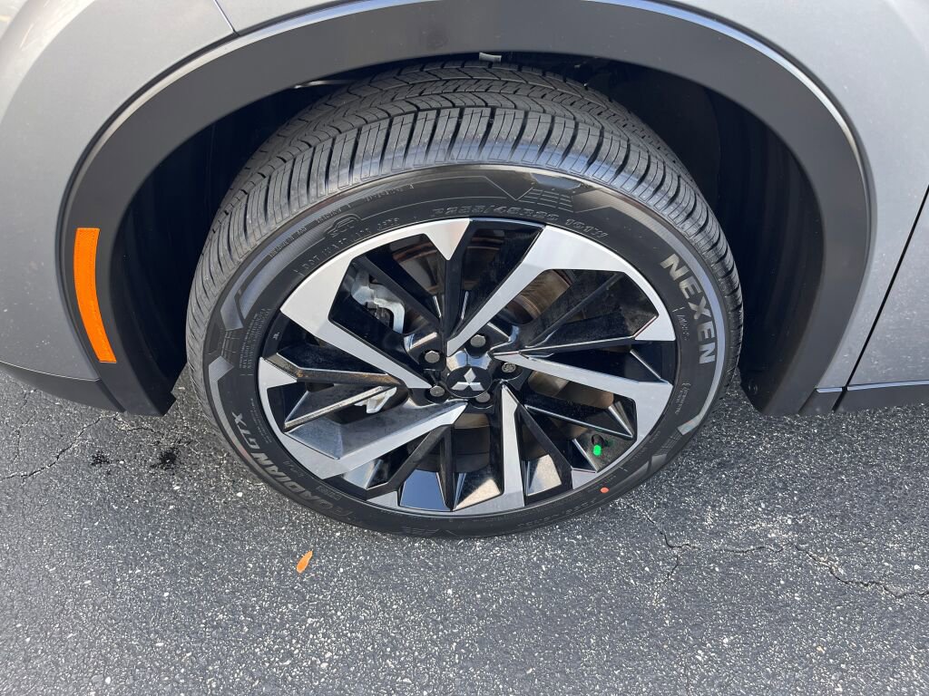 Used 2022 Mitsubishi Outlander SE image 10