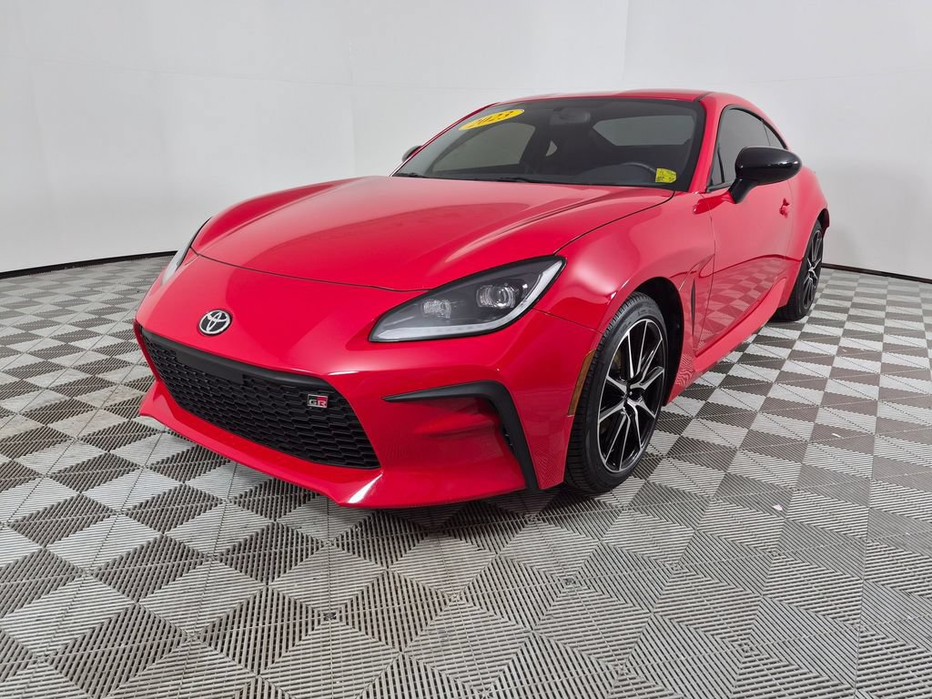 Used 2023 Toyota GR86 RWD image 7