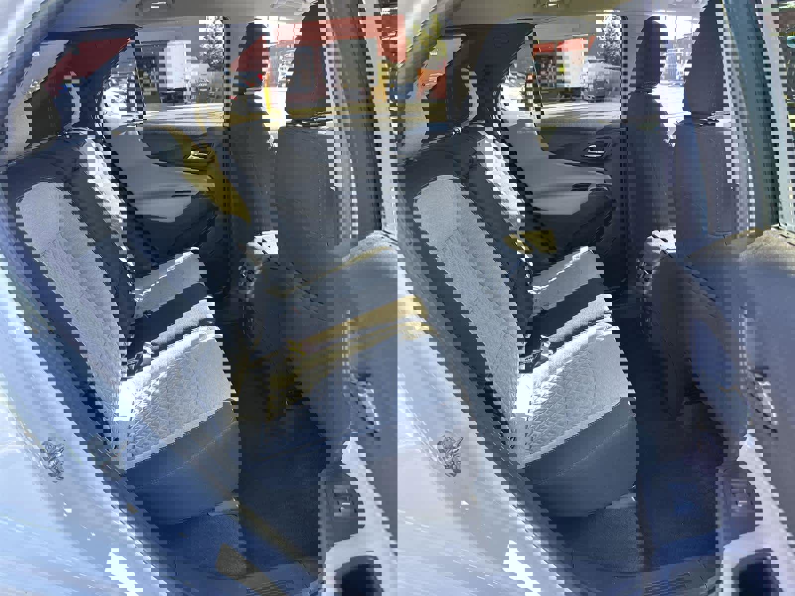 Used 2022 Chevrolet Equinox LS w/ LS Convenience Package image 13