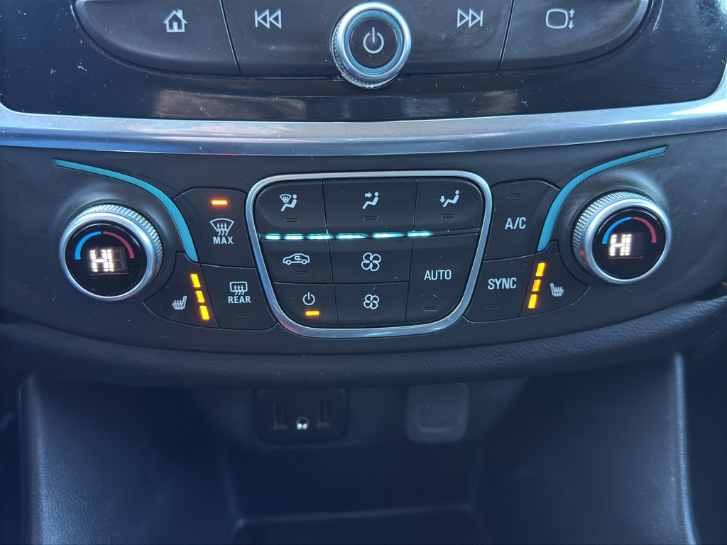 Used 2018 Chevrolet Traverse LT w/ LPO, Black Accent Package image 30