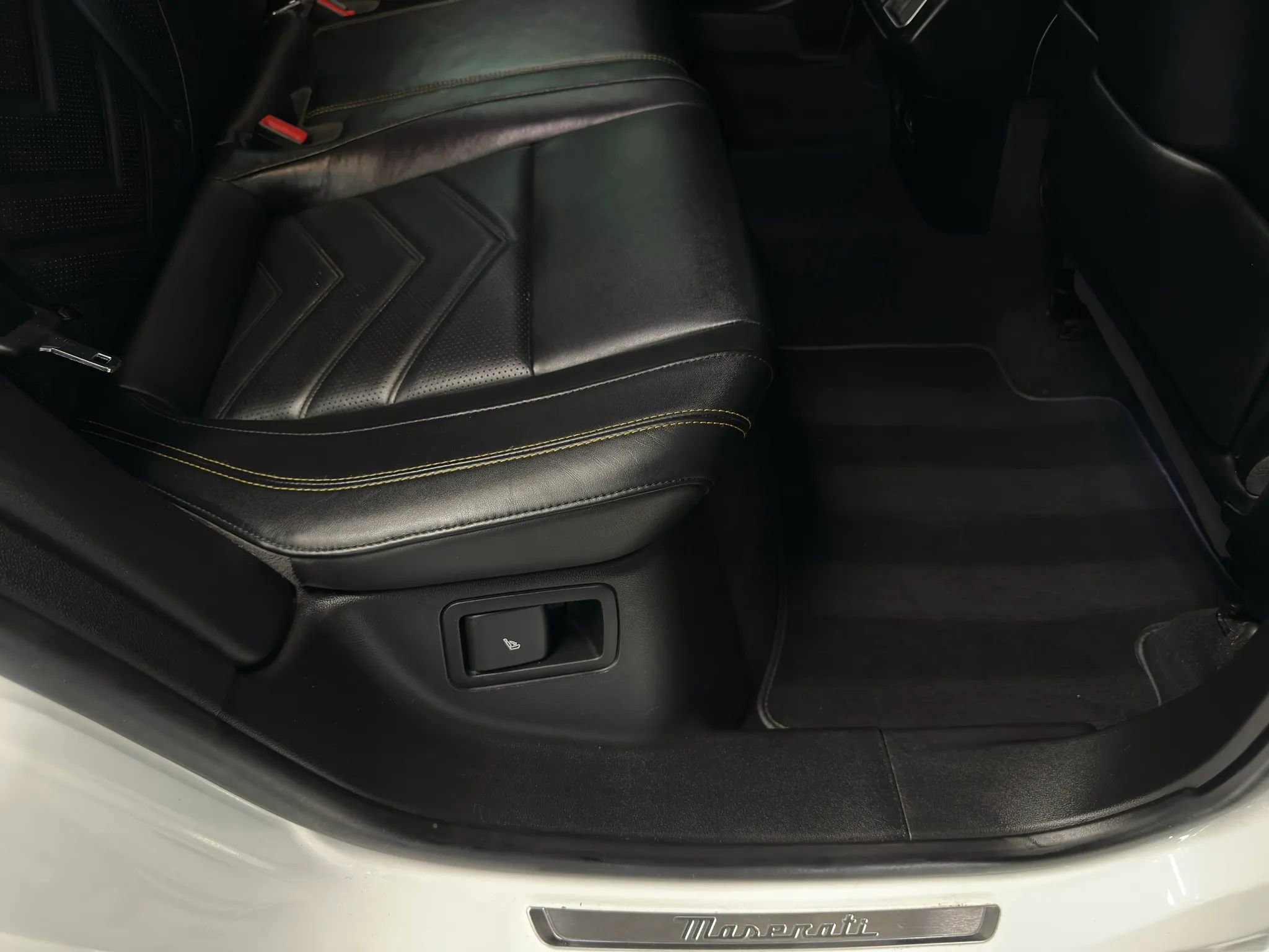 Used 2023 Maserati Grecale Trofeo image 20