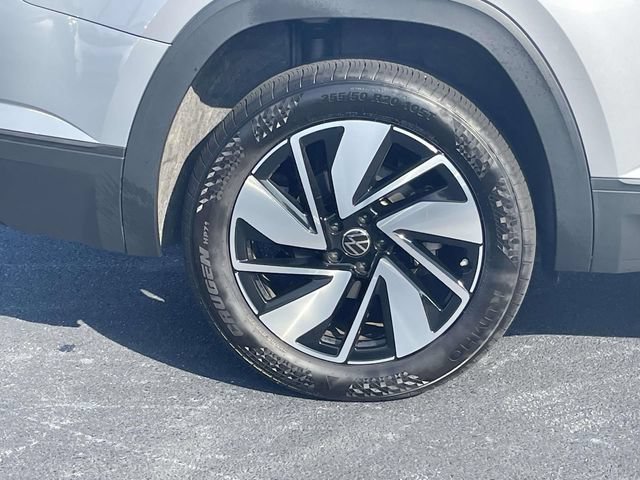 Certified 2026 Volkswagen Atlas SE w/ Panoramic Sunroof Package FWD image 9