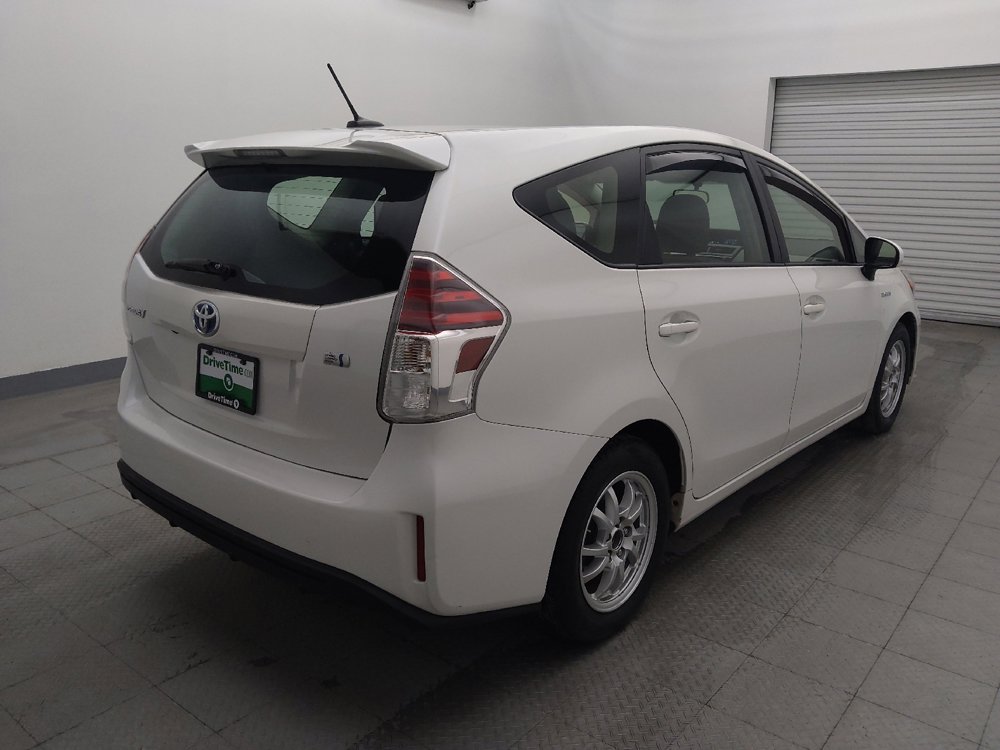 Used 2015 Toyota Prius V Two image 9