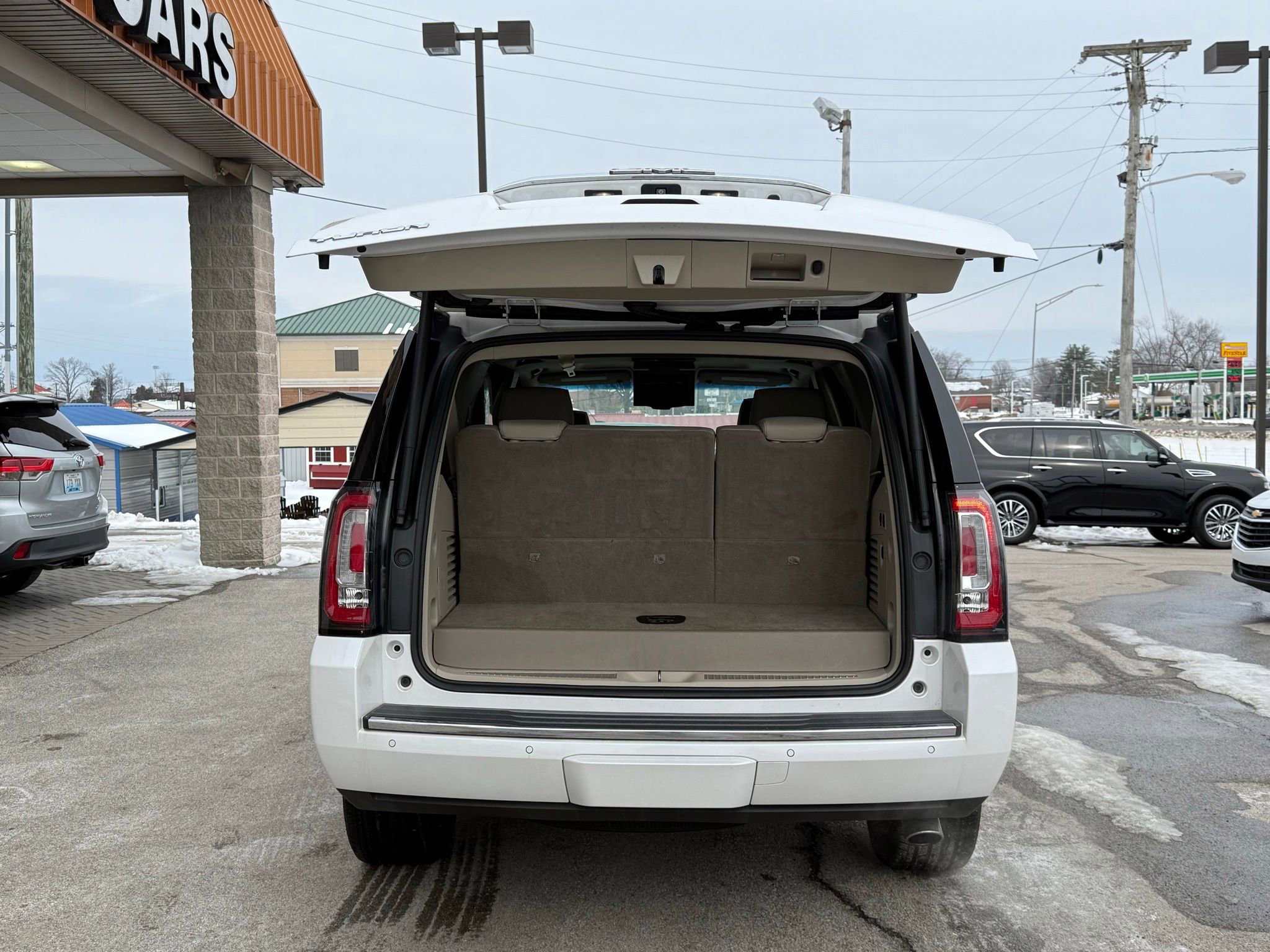 Used 2019 GMC Yukon Denali image 29
