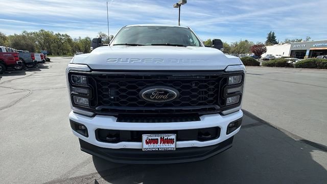 New 2026 Ford F350 Lariat w/ Black Appearance Package image 8