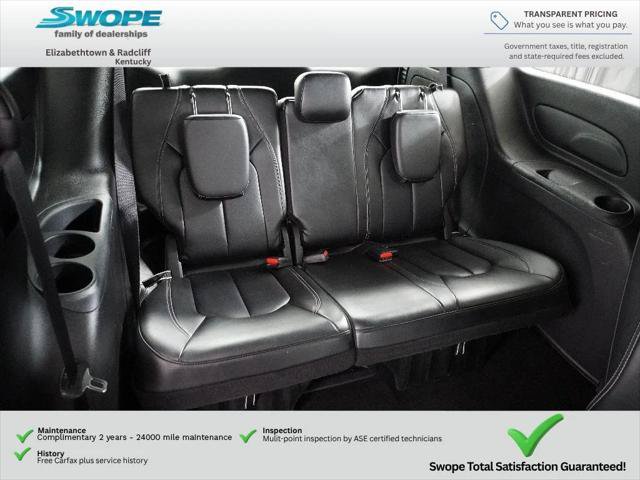 Used 2024 Chrysler Pacifica Limited FWD image 12