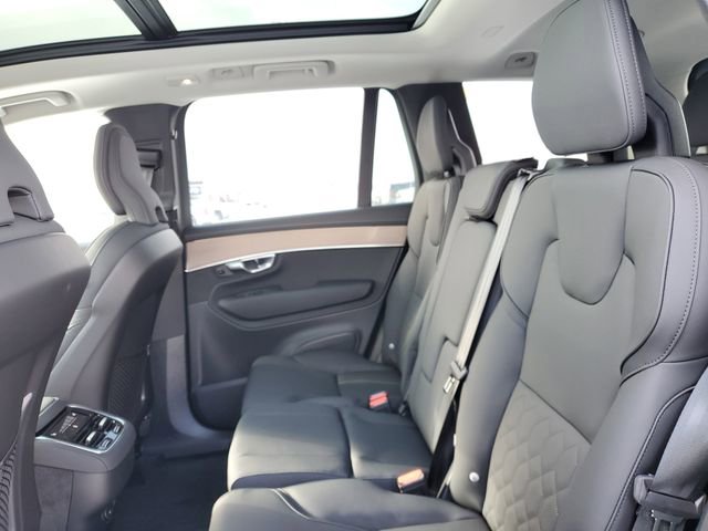 New 2026 Volvo XC90 B6 Plus w/ Protection Package Premier image 27
