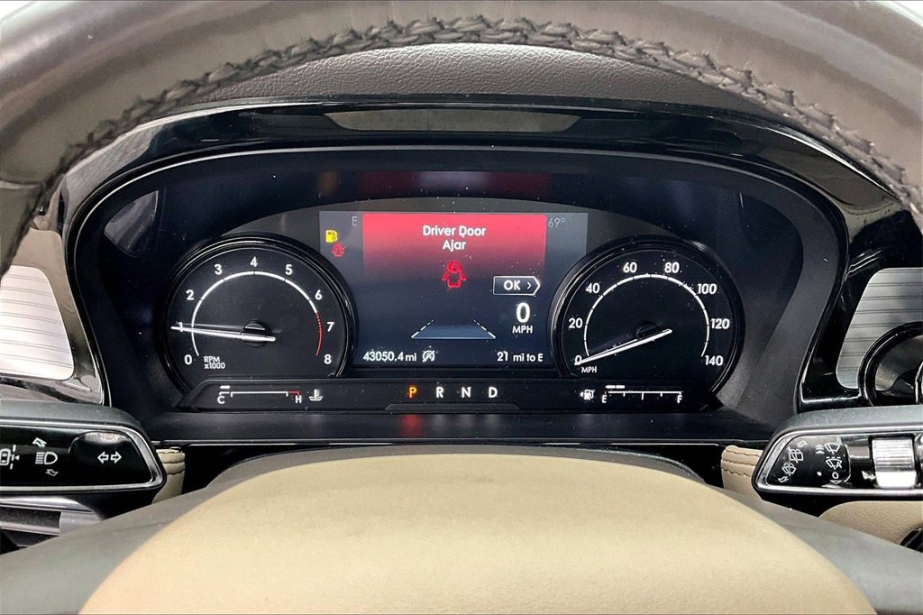 Used 2022 Lincoln Corsair FWD w/ Premium Package image 20