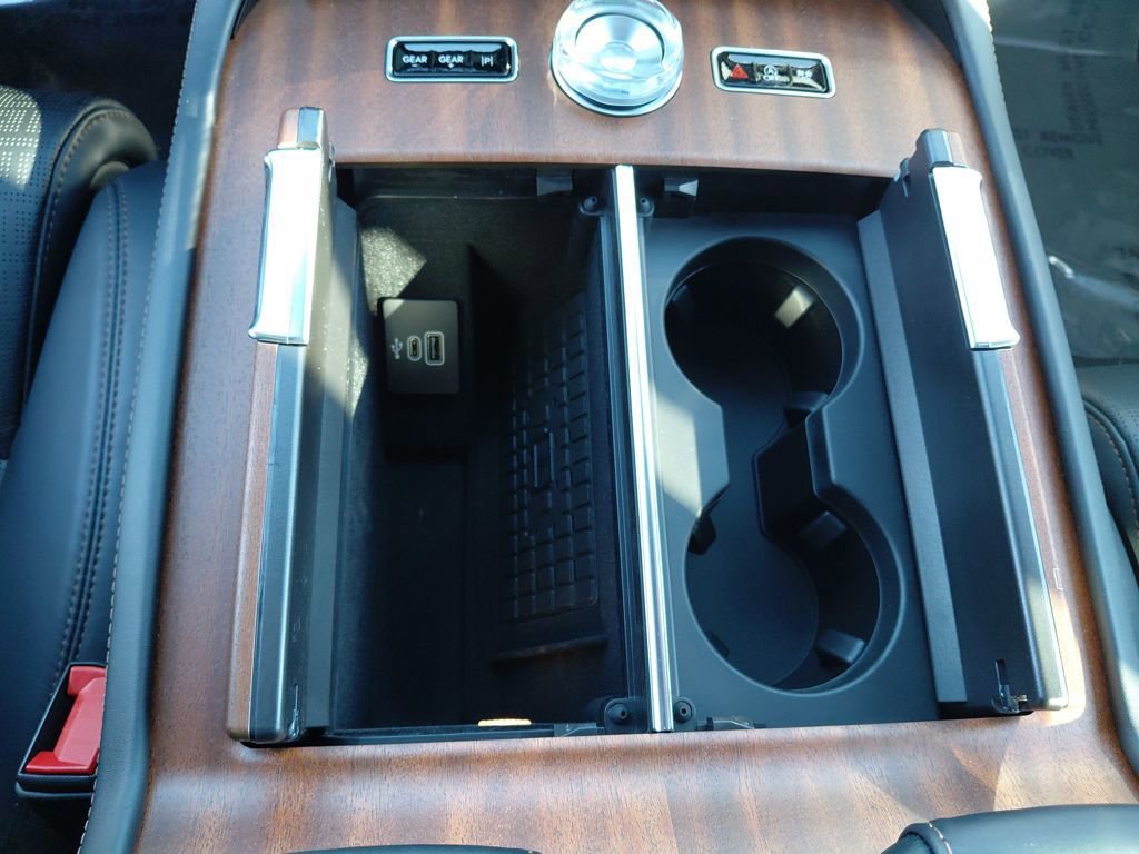 New 2025 Lincoln Navigator Black Label image 16