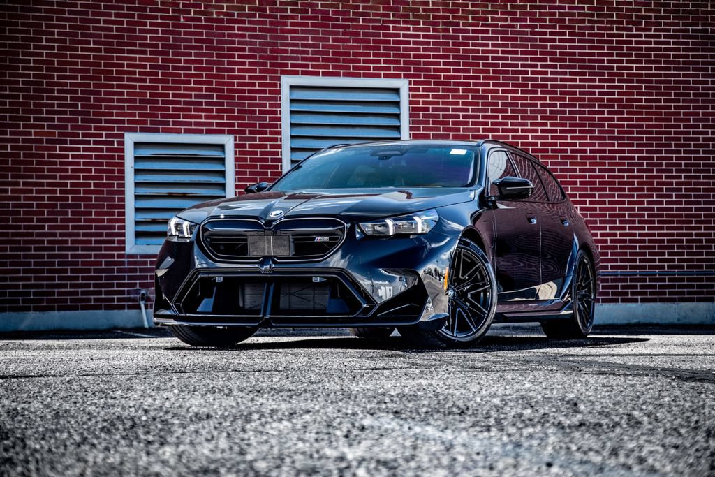 New 2026 BMW M5 Touring AWD/4WD image 2