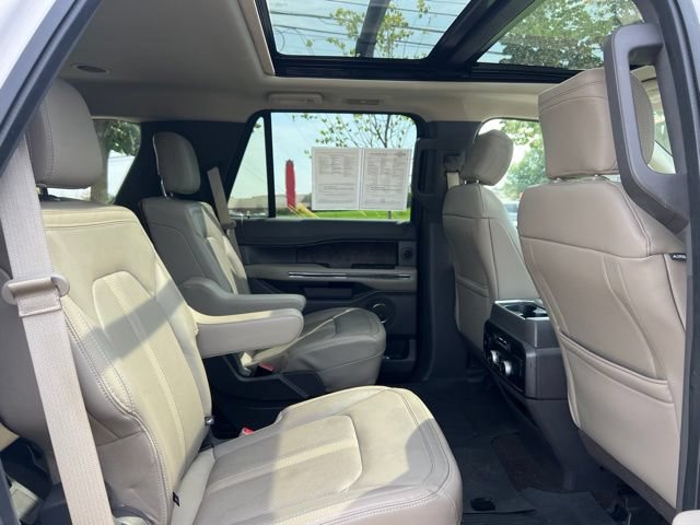 Used 2019 Ford Expedition Limited w/ Equipment Group 302A AWD/4WD image 13