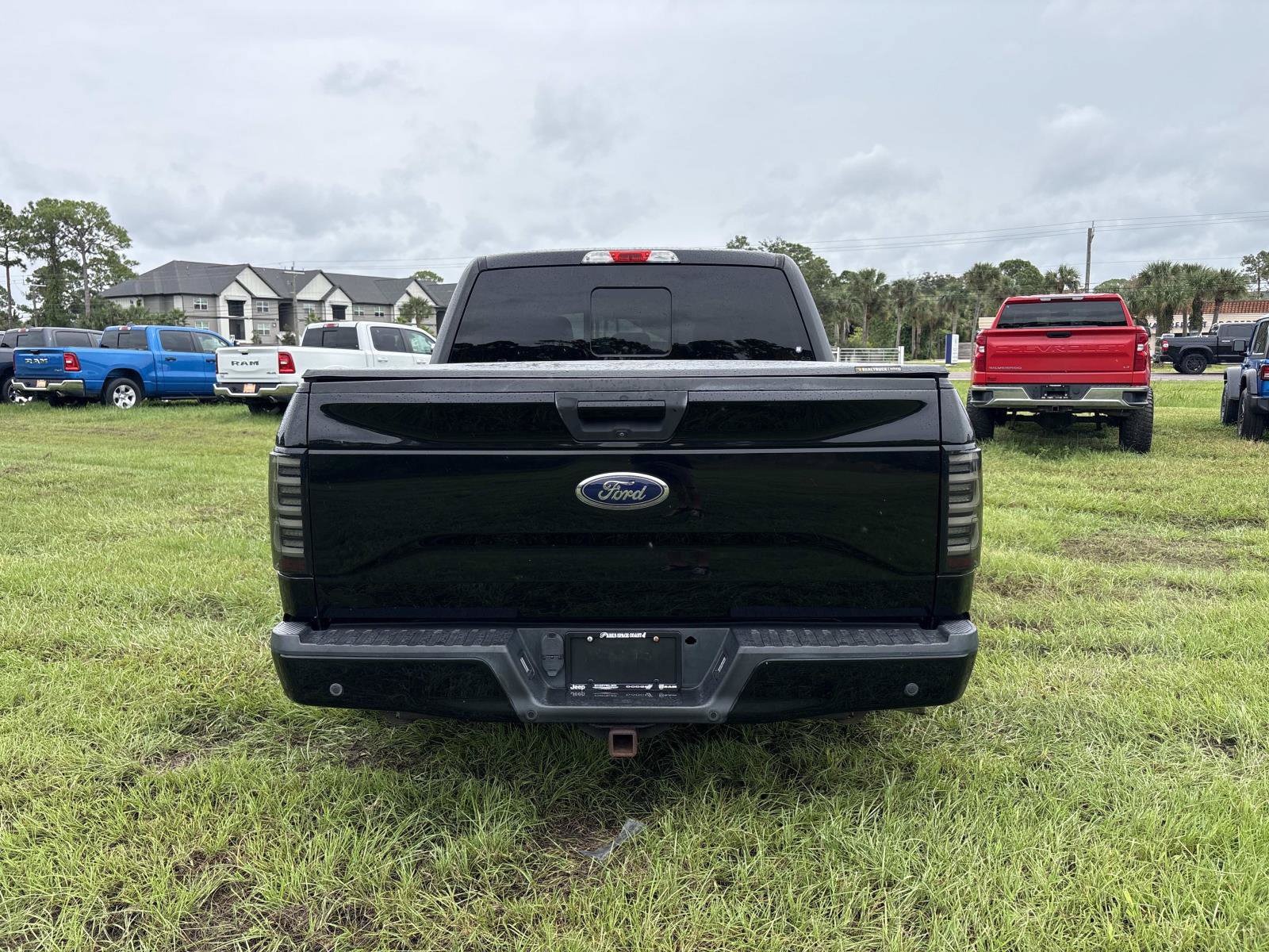 Used 2016 Ford F150 XLT w/ Equipment Group 302A Luxury RWD image 4