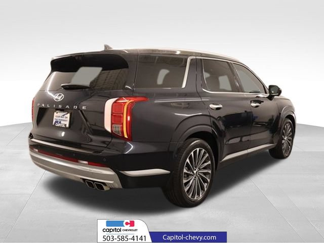 Used 2023 Hyundai Palisade Calligraphy w/ Cargo Package FWD image 2