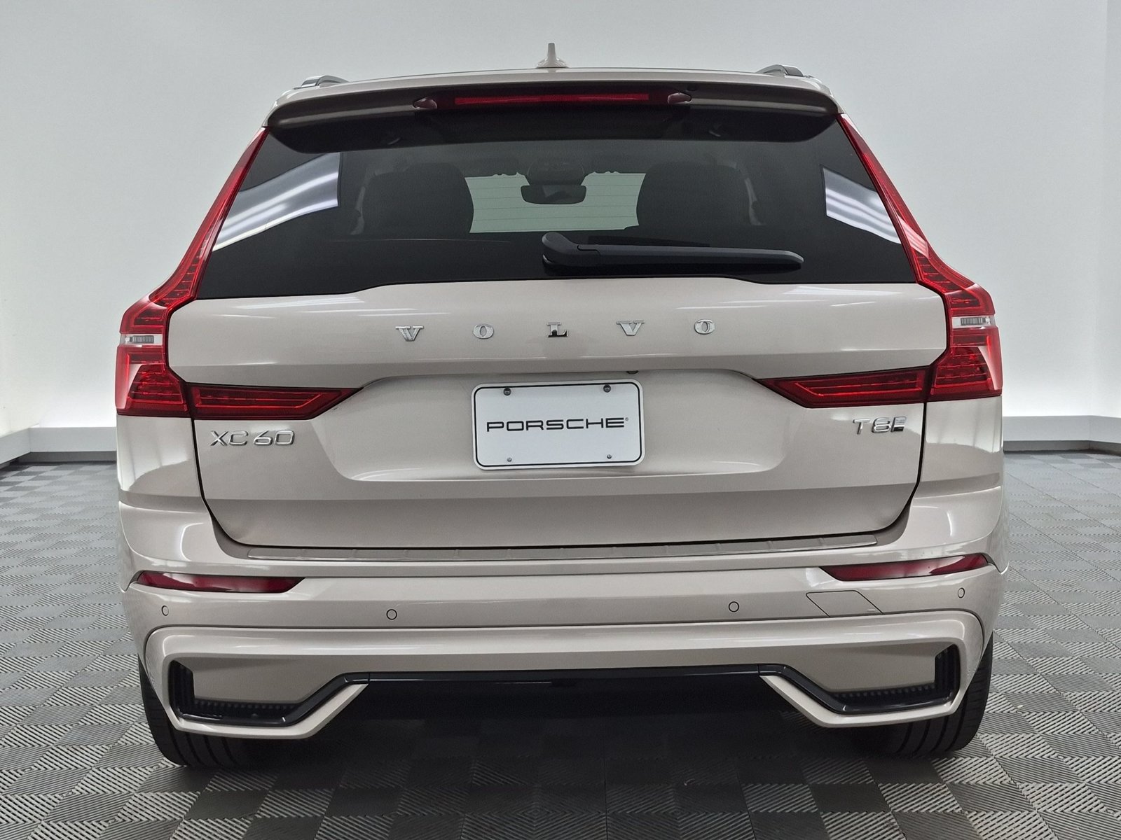 Used 2025 Volvo XC60 T8 Core w/ Protection Package Premier AWD/4WD image 11