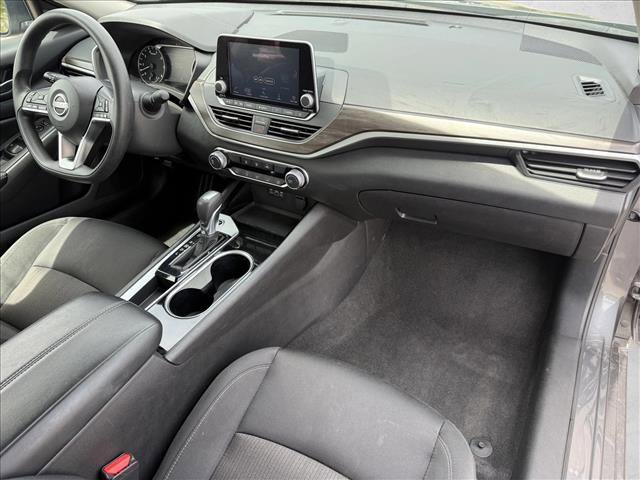 Used 2024 Nissan Altima 2.5 SV image 13